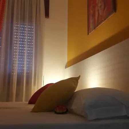 Cornelia Nocleg ze śniadaniem 3*