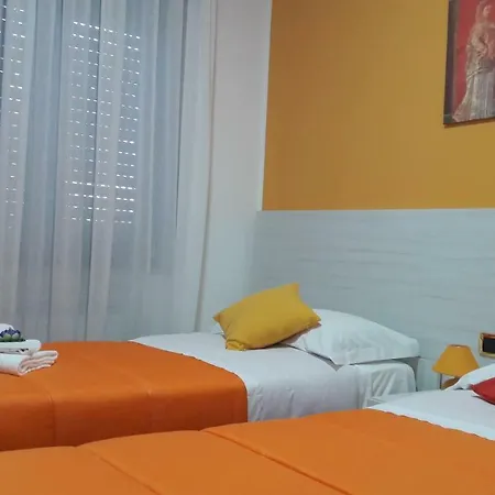 Cornelia Oda ve Kahvaltı Pompei